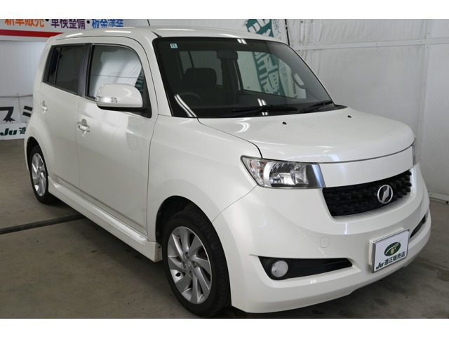 2010 Toyota bB – thumbnail 3