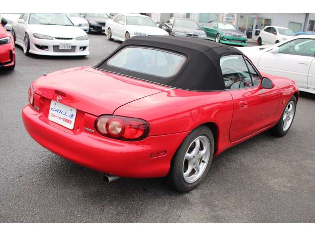 2004 Mazda Roadster – thumbnail 3