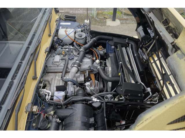 2002 Toyota Megacruiser – thumbnail 3
