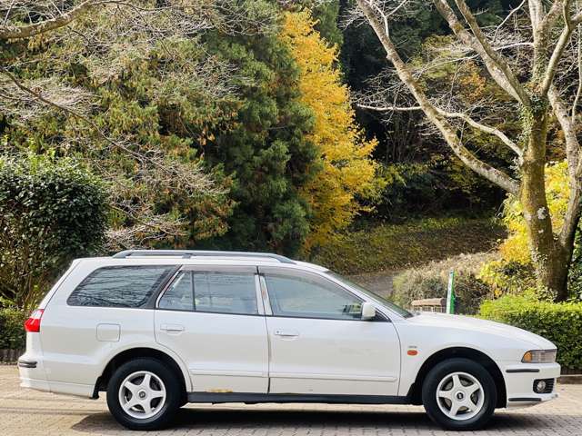 1998 Mitsubishi Legnum – thumbnail 4