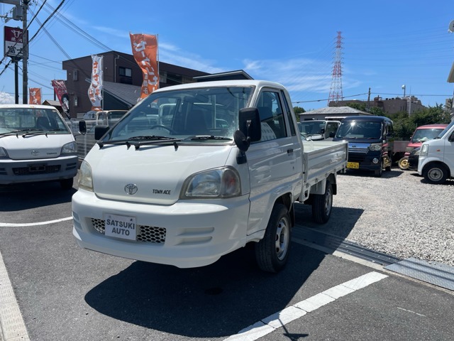 2003 Toyota TownAce Track
