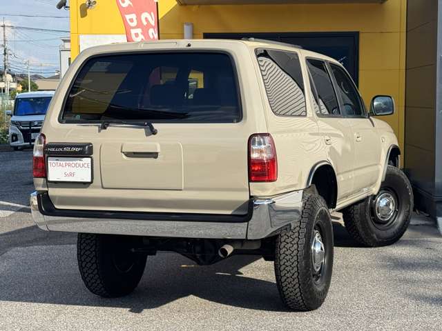 2001 Toyota Hilux Surf – thumbnail 2