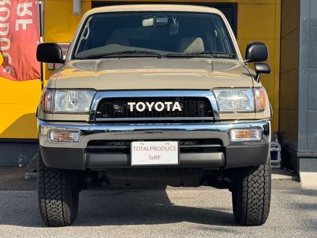 2001 Toyota Hilux Surf – thumbnail 3
