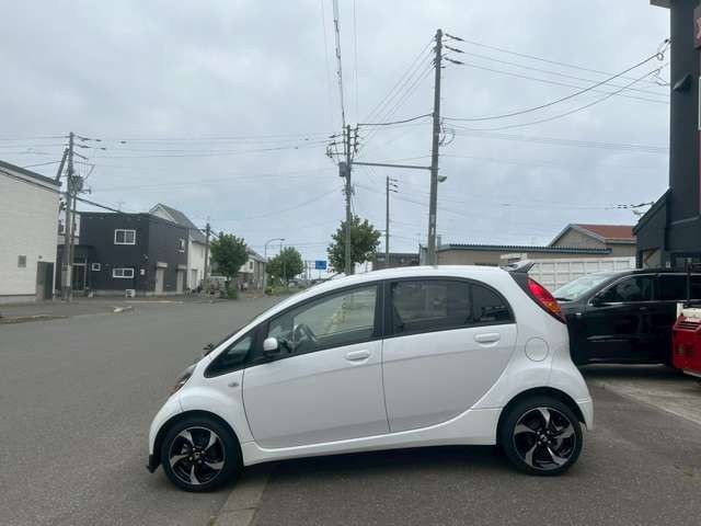2006 Mitsubishi i – thumbnail 3