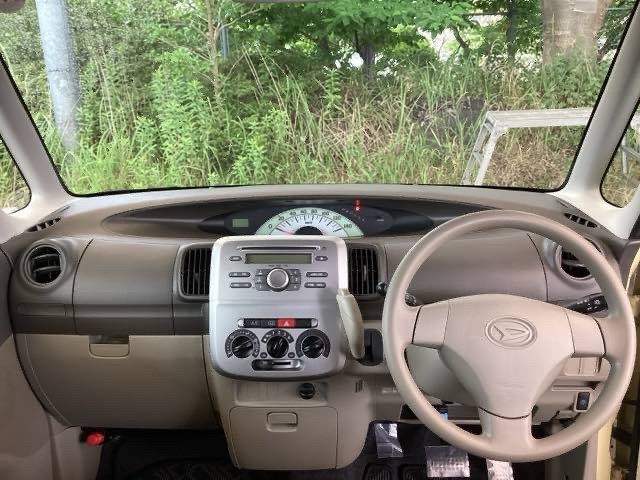 2009 Daihatsu Tanto – thumbnail 3
