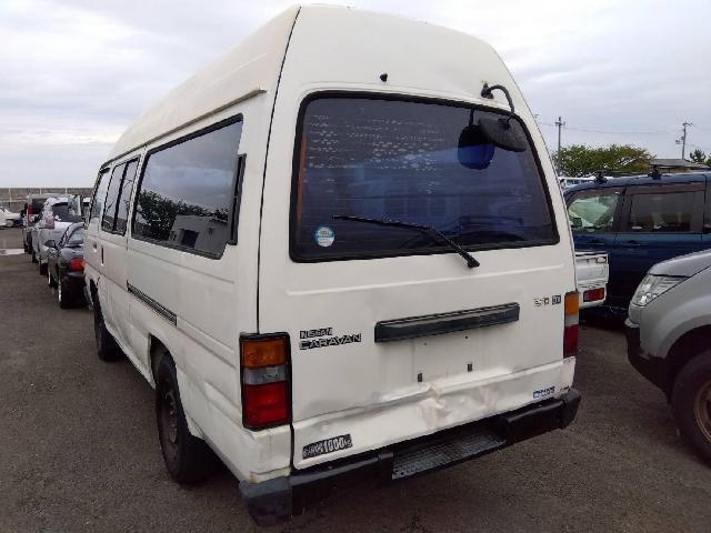 1992 Nissan Caravan – thumbnail 2
