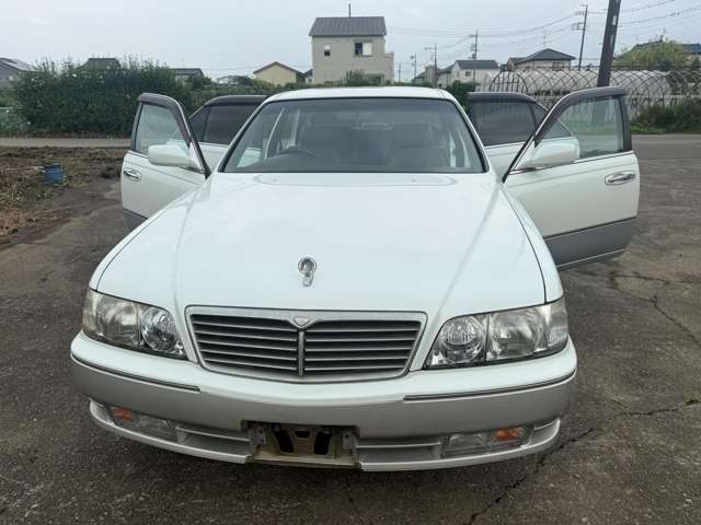 1997 Nissan Cima – thumbnail 3
