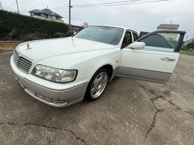 1997 Nissan Cima – thumbnail 4