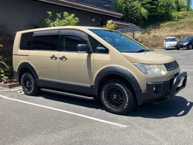 2007 Mitsubishi Delica D:5 – thumbnail 2