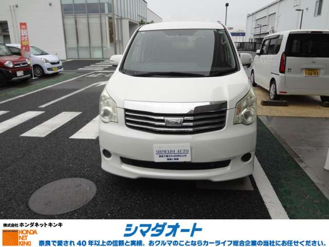 2011 Toyota Noah – thumbnail 3