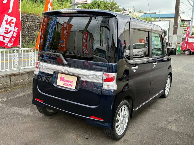 2009 Daihatsu Tanto – thumbnail 4