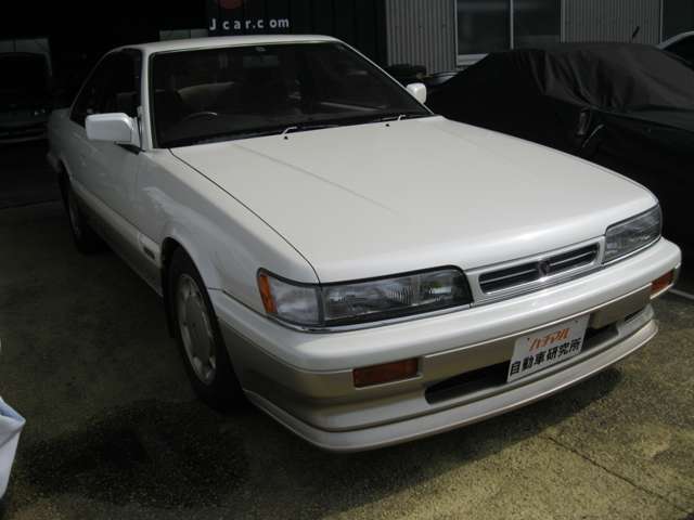 1989 Nissan Leopard – thumbnail 3