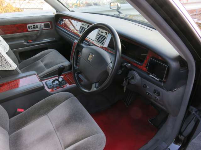 2008 Toyota Century – thumbnail 2