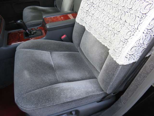2008 Toyota Century – thumbnail 4