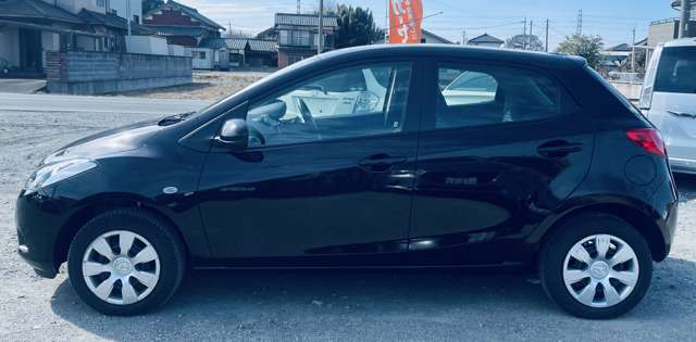 2010 Mazda Demio – thumbnail 4