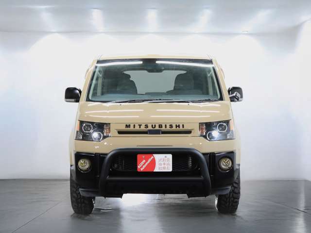 2009 Mitsubishi Delica D:5 – thumbnail 4