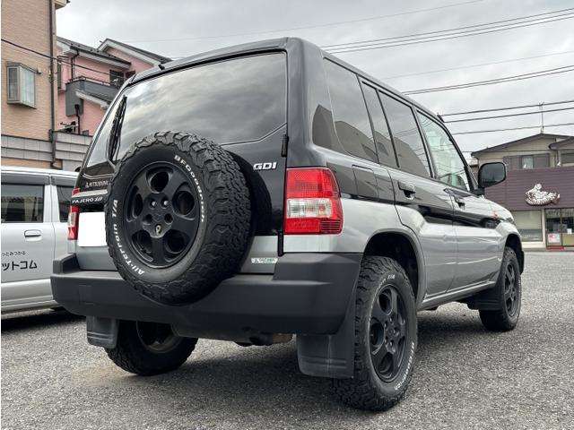 1999 Mitsubishi Pajero iO – thumbnail 4