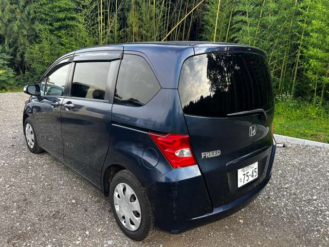 2010 Honda Freed – thumbnail 4