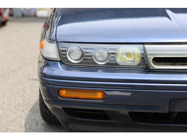 1989 Nissan Cefiro – thumbnail 3