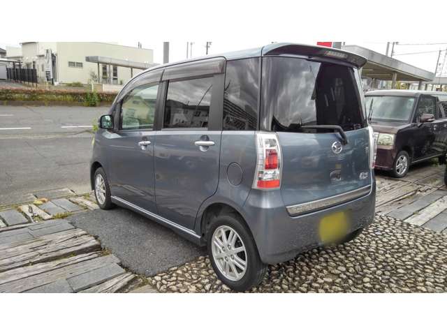 2010 Daihatsu Tanto Exe – thumbnail 3