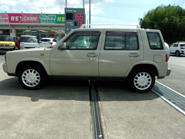 1999 Nissan Rasheen – thumbnail 2