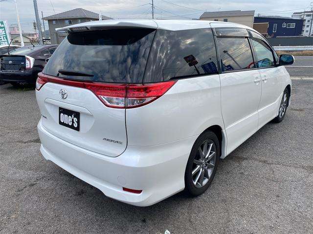 2009 Toyota Estima – thumbnail 4