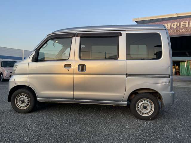 2010 Daihatsu Hijet Cargo – thumbnail 2