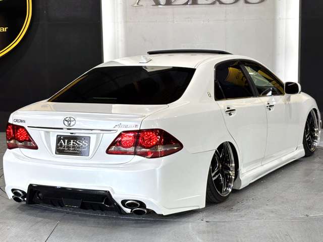 2008 Toyota Crown Athlete – thumbnail 4