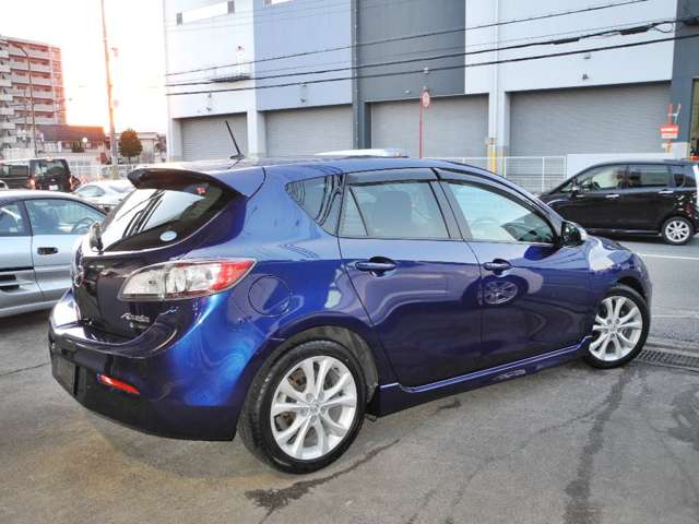 2010 Mazda Axela Sport – thumbnail 4
