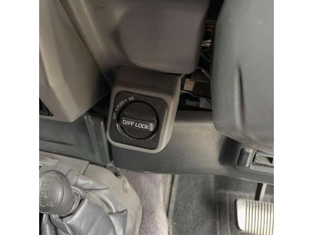 1995 Toyota Land Cruiser Prado – thumbnail 2