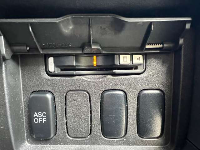 2009 Mitsubishi Delica D:5 – thumbnail 4