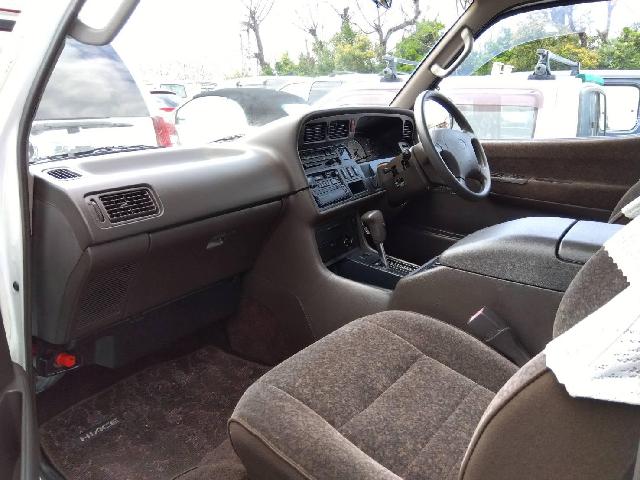 1995 Toyota Hiace – thumbnail 3