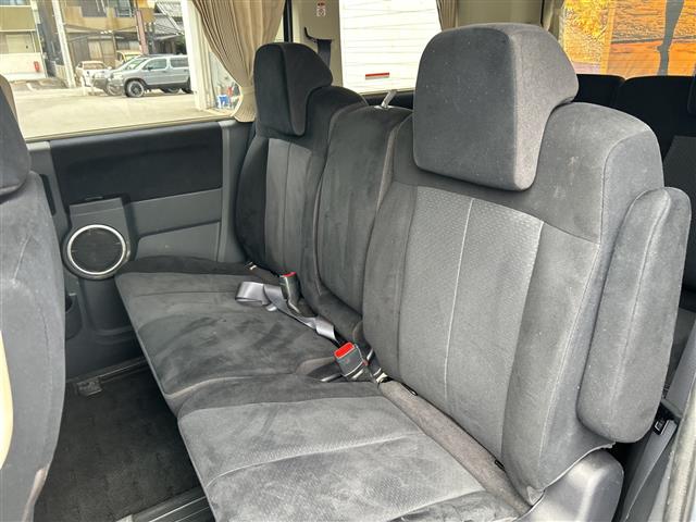 2009 Mitsubishi Delica D:5 – thumbnail 4