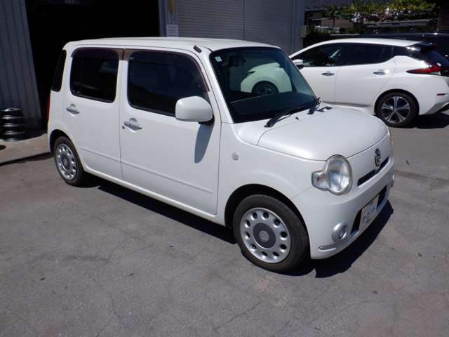 2010 Daihatsu Mira Cocoa – thumbnail 3