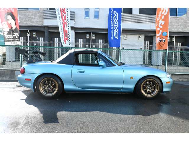 2001 Mazda Roadster – thumbnail 3