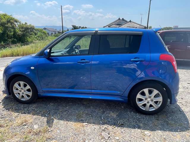 2010 Suzuki Swift – thumbnail 3