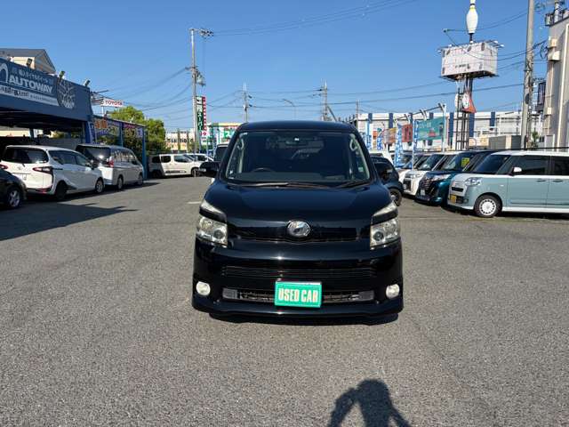 2009 Toyota Voxy – thumbnail 2
