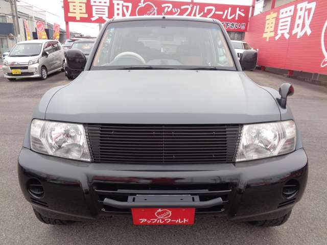 2004 Mitsubishi Pajero – thumbnail 2