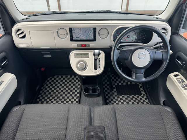 2010 Daihatsu Mira Cocoa – thumbnail 4