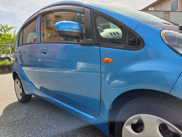 2009 Mitsubishi i – thumbnail 4