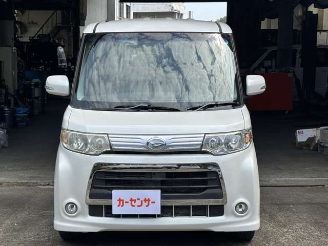 2010 Daihatsu Tanto – thumbnail 3