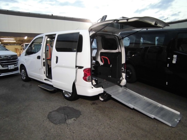 2010 Nissan NV200 Vanette