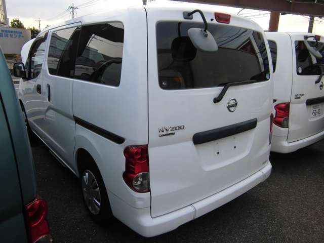 2010 Nissan NV200 Vanette – thumbnail 3