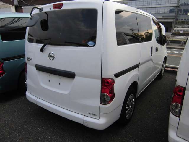 2010 Nissan NV200 Vanette – thumbnail 4