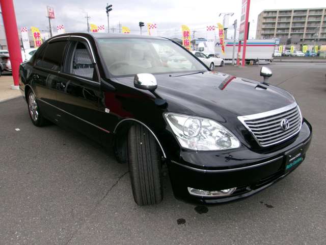 2003 Toyota Celsior – thumbnail 3
