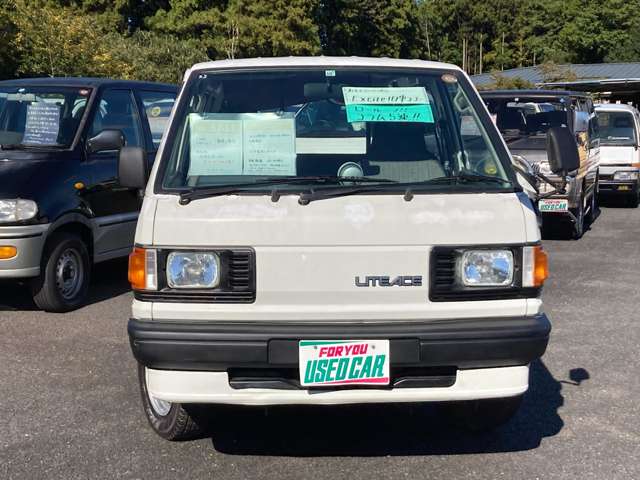 1992 Toyota LiteAce Van – thumbnail 2