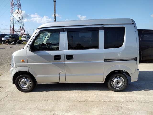 2010 Suzuki Every – thumbnail 3