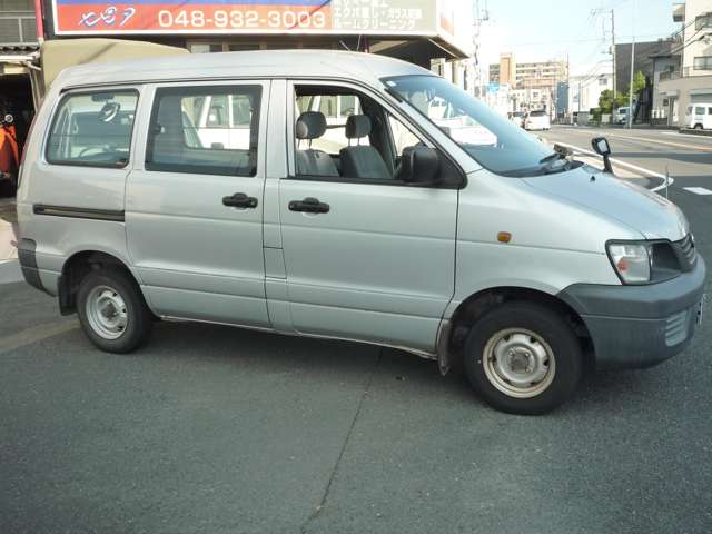 2006 Toyota LiteAce Van – thumbnail 3
