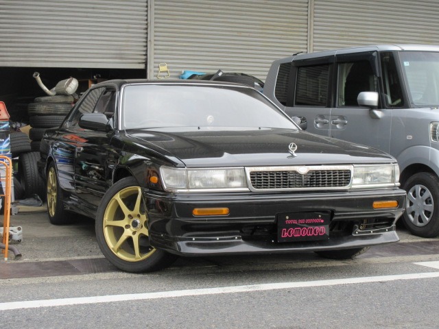 1990 Nissan Laurel