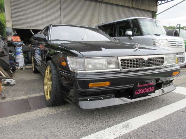 1990 Nissan Laurel – thumbnail 3